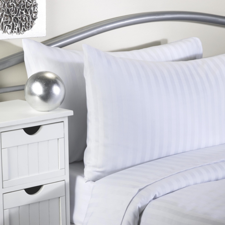 fr_satin_stripe_bedding_white_frsl5whn-frsq5whn_1.jpg