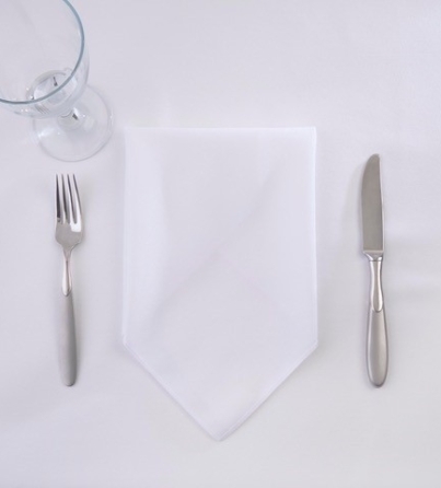 victoria_tablecloth_white_6_1.jpg